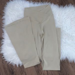 Aerie leggings flare bottoms size M
